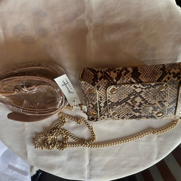 Brand Leopard Wristlet - Picture 3 of 6